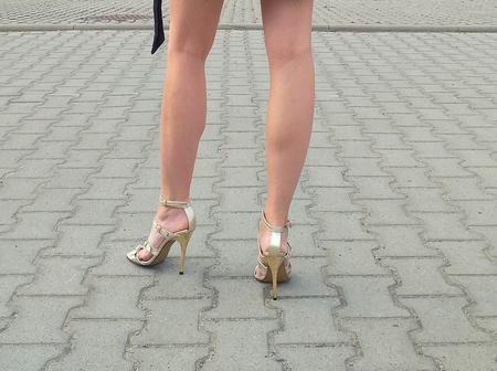 SZPILKI 10,cm WODNIAK SKÓRA NATURALNA (608z) 