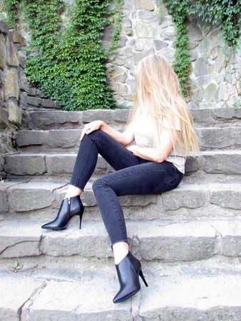 B0TKI NA SZPILCE 9cm SKÓRA NATURALNA (430)