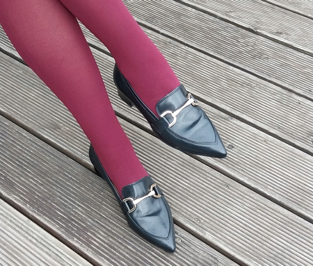 KLASYCZNE LEKKIE W SZPIC SKÓRA NATURALNA (AMI)