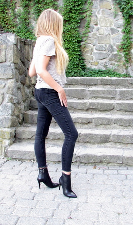 BOTKI NA SZPILCE9cm SKÓRA NATURALNA (468)