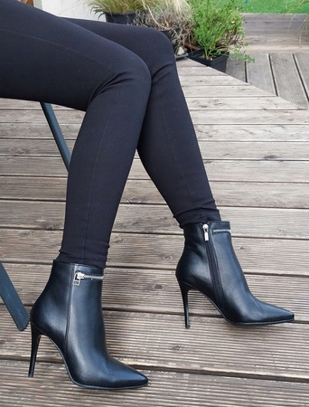 BOTKI NA SZPILCE9cm SKÓRA NATURALNA (478)